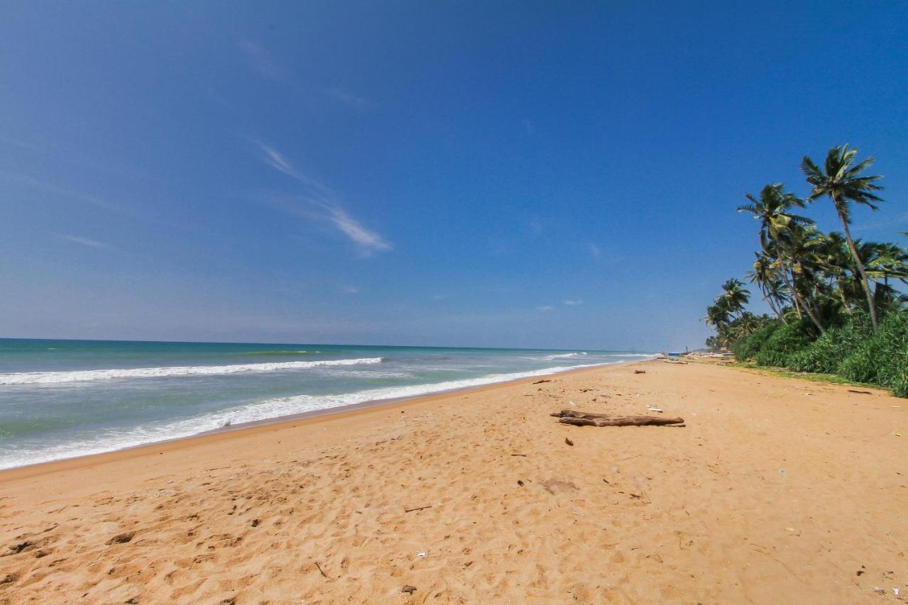 Oyo 459 Barasti Beach Resort Kalutara Exteriör bild
